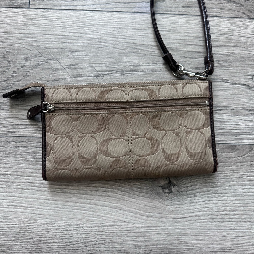 Coach Wristlet - Picture 3 of 8